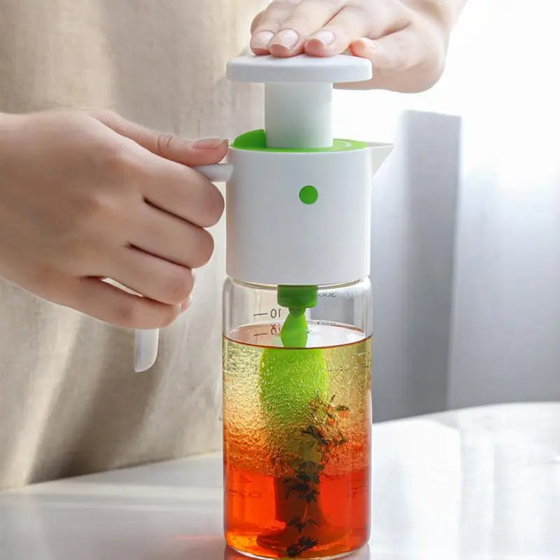 Seasoning Bottle with Manual Stirrer